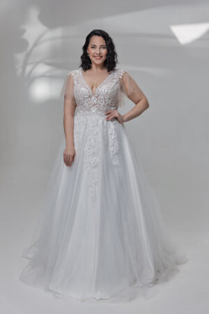 Molly Monroe by Lohrengel Kollektion 2025 Curvy Brautkleid LB504 1 Plus Size Brautkleid Angelex Princess Hochzeitshaus Brautmode Singen