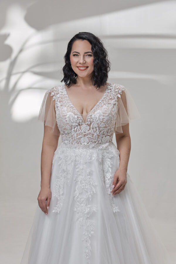 Molly Monroe by Lohrengel Kollektion 2025 Curvy Brautkleid LB504 2 Plus Size Brautkleid Angelex Princess Hochzeitshaus Brautmode Singen