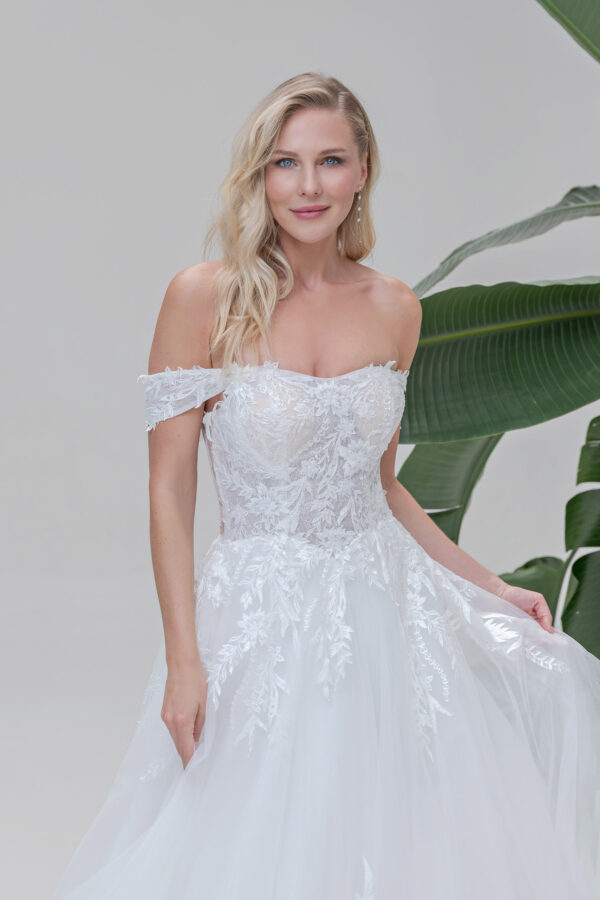 Amera Vera Kollektion 2025 Brautkleid B2507 (2) Angelex Princess Hochzeitshaus Brautmode Singen