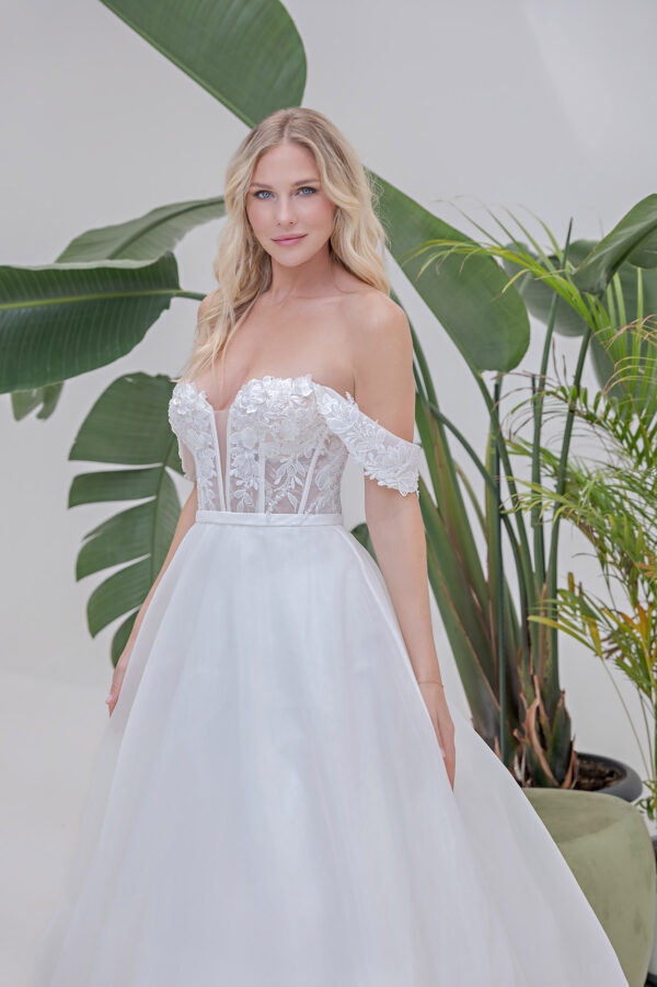 Amera Vera Kollektion 2025 Brautkleid B2509 (2) Angelex Princess Hochzeitshaus Brautmode Singen