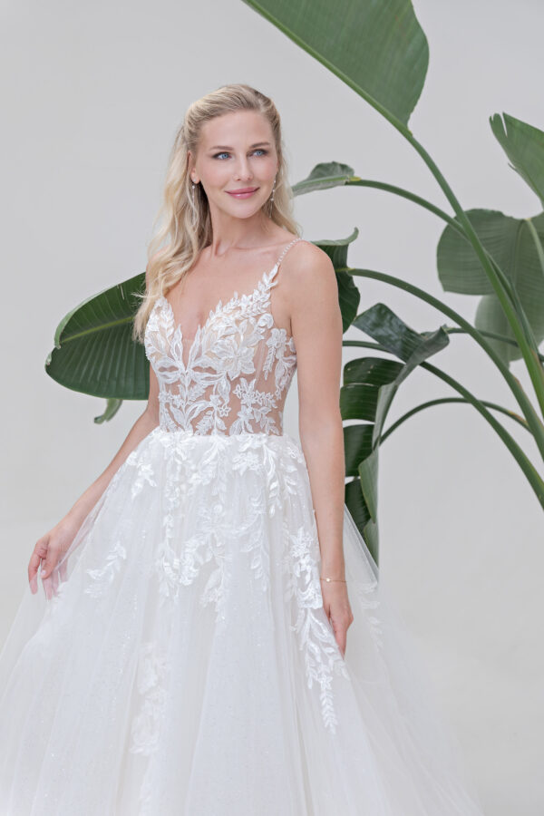 Amera Vera Kollektion 2025 Brautkleid B2512 (2) Angelex Princess Hochzeitshaus Brautmode Singen